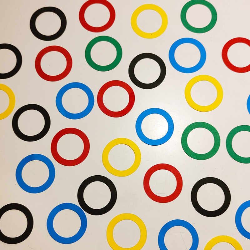 Lot de 50 confettis Anneaux olympiques